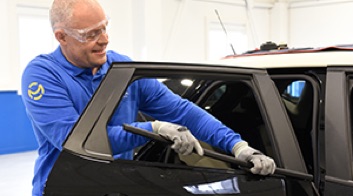 Mondial Pare-Brise Chartres 28 : Nettoyage voiture après intervention